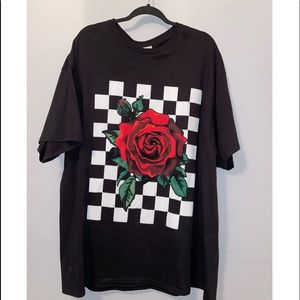 Checkered rose tee